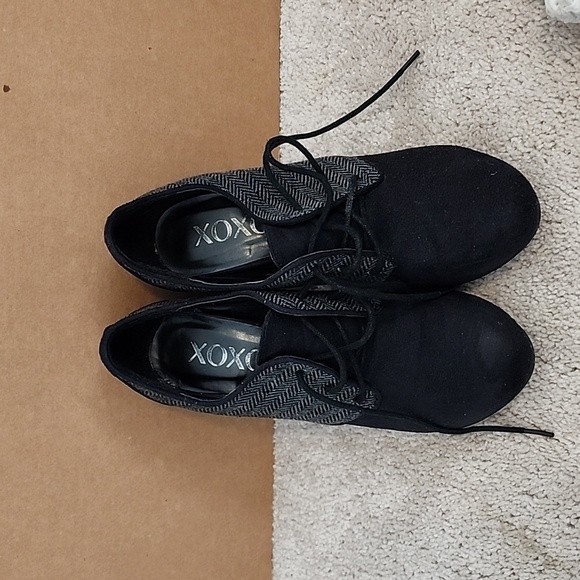 Oxford heels - Picture 2 of 4